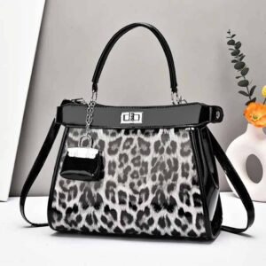 Ladies shoulder bag